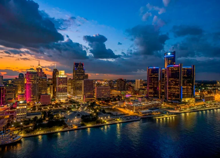 Detroit skyline courtesy of Vito Palmisano